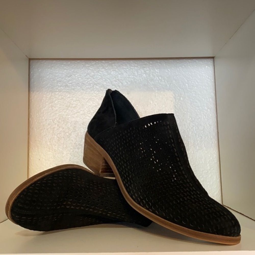 Vince Camuto Black Suede Perforated Ankle Booties Boho Western Minimalist Edgy